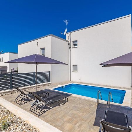 Holiday House Sunlight With Heated Pool Malinska Exterior photo
